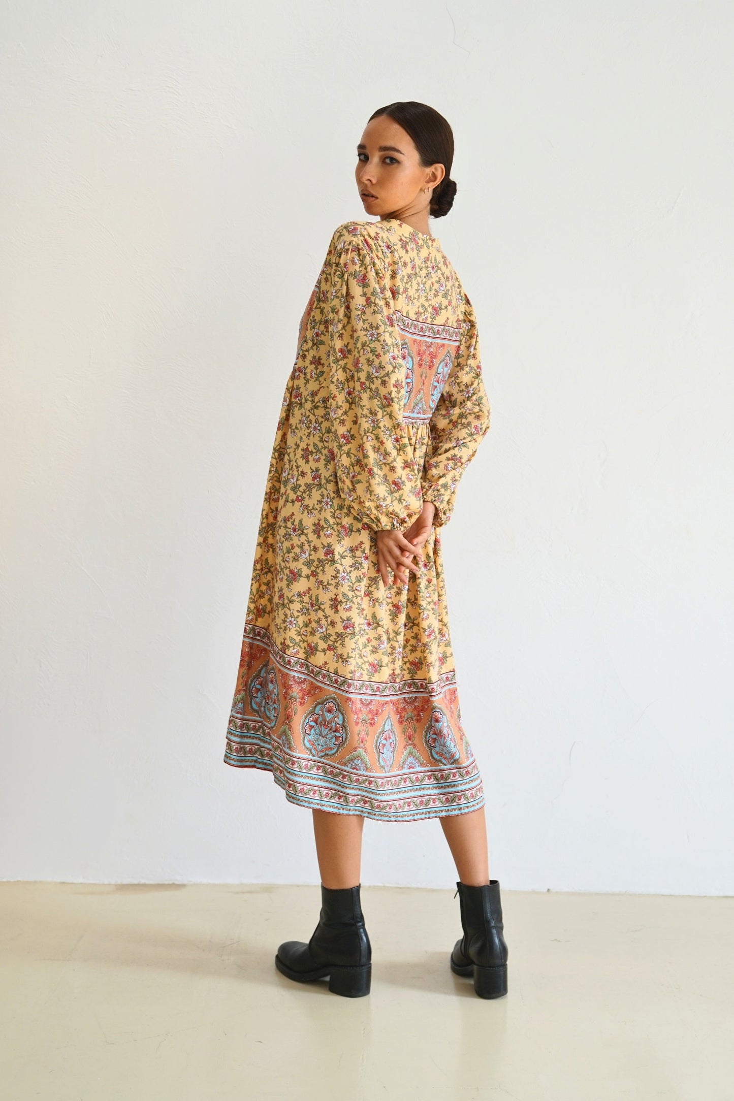 Gianna Midi dress in Yellow