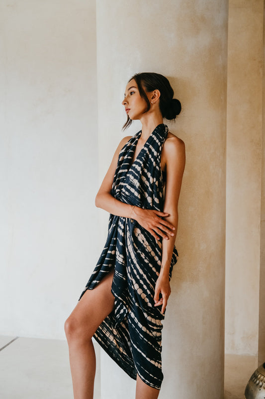 Beach Hand Dyed Sarong in Black