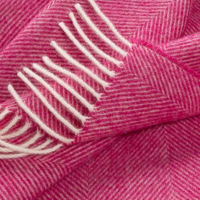 Southampton Home Shetland Lambswool Herringbone Throw – Pink