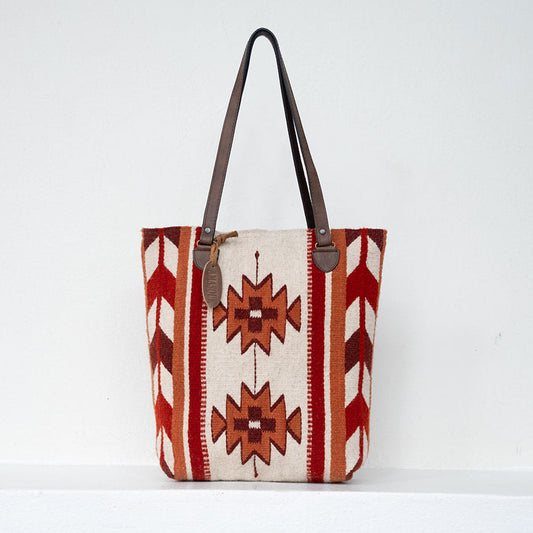 Encuentro Bucket Tote