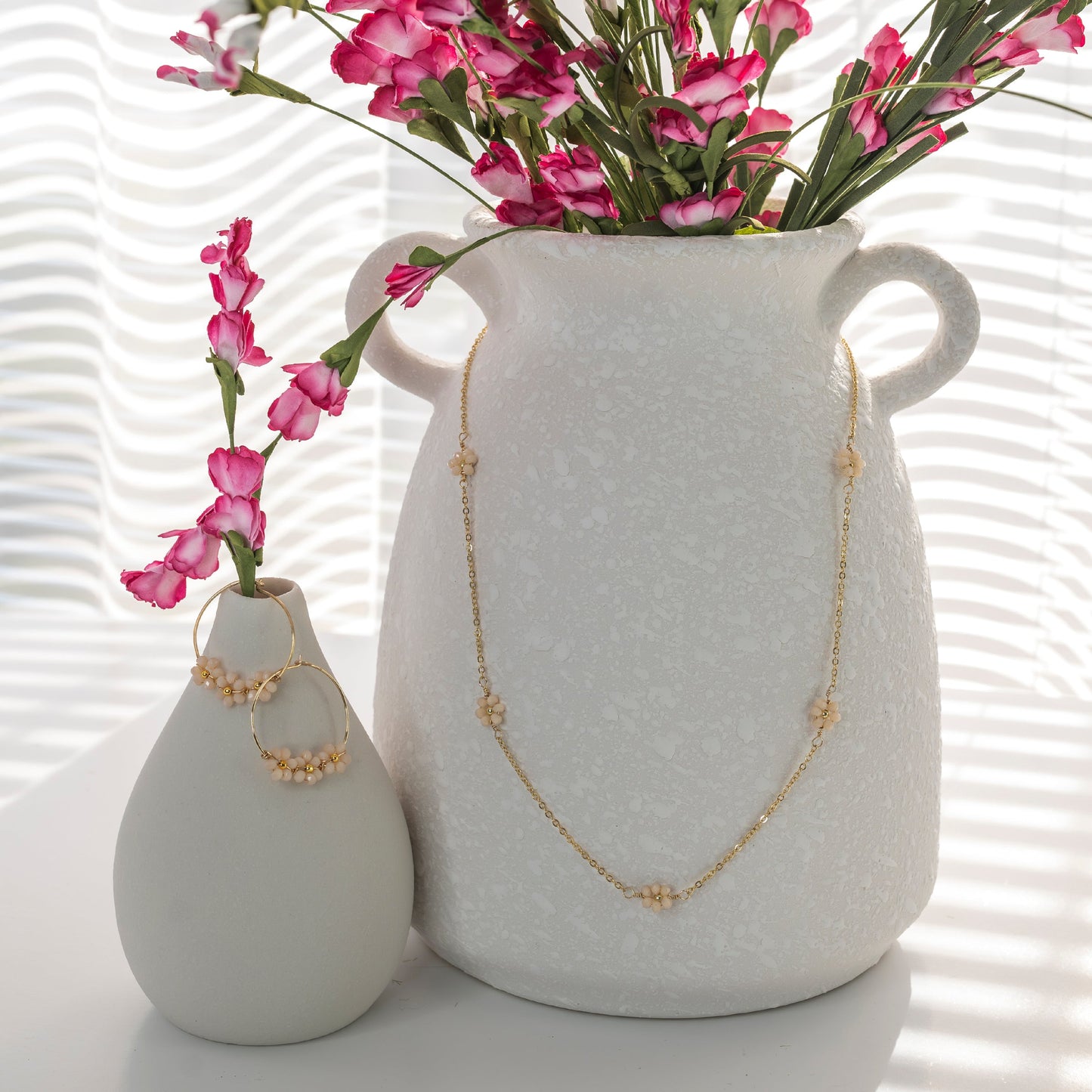 Daisy gold earrings