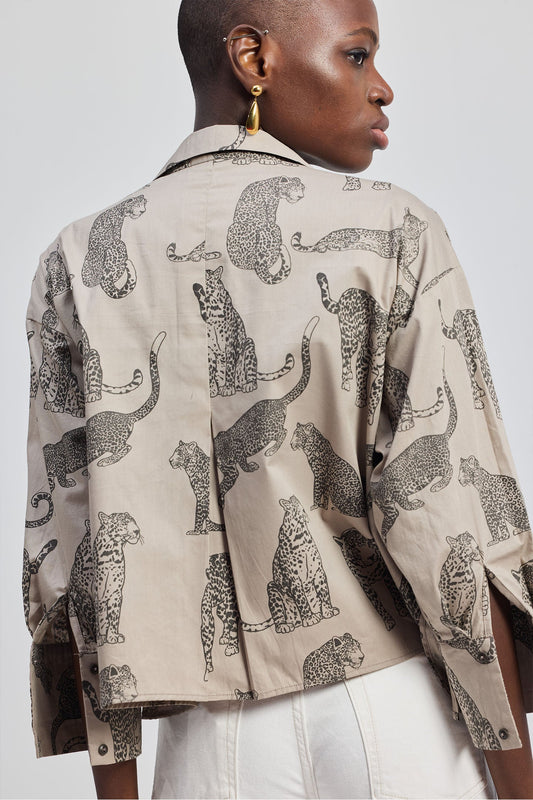 Oversized Cropped Front-buttoned Shirt In Animal Print