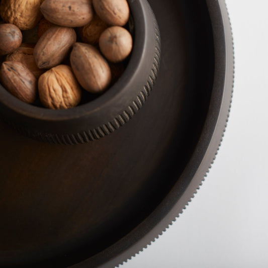 Chiseled Leila Medium Tray