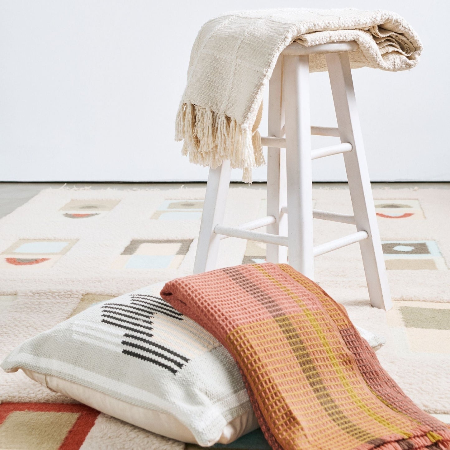 Sea Shell White Textured Checks Handloom Throw