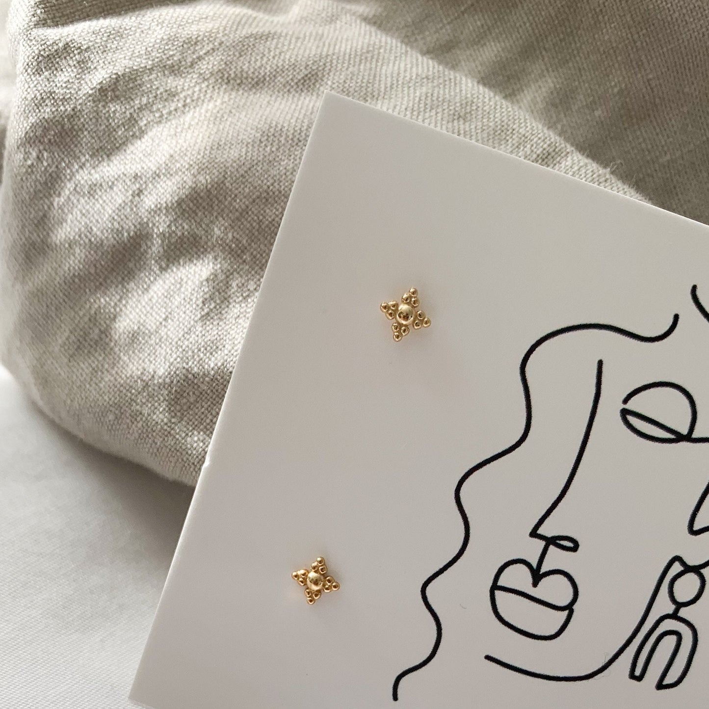 Aura Studs