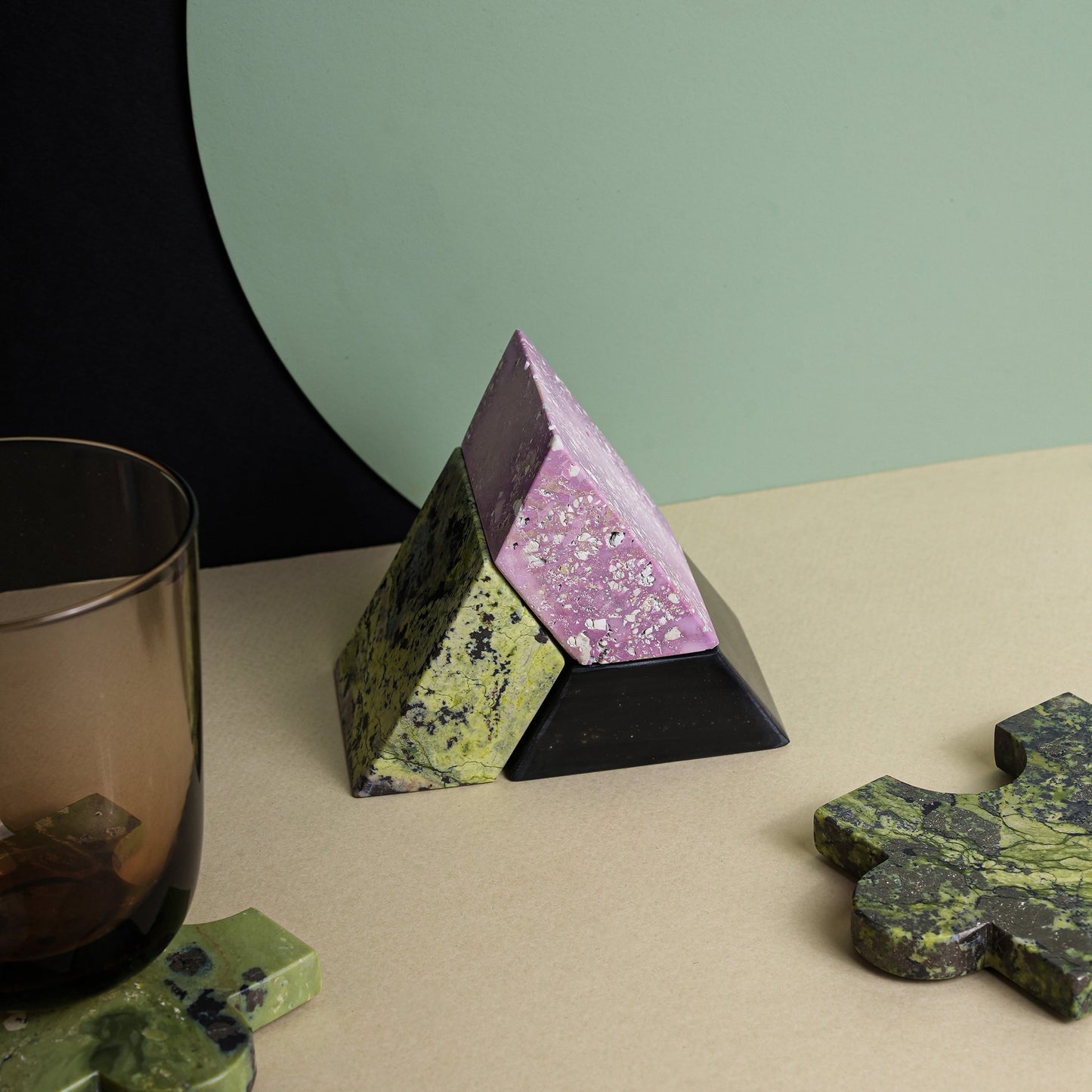 Triangle Gemstone puzzle / 3piece candelabra - Lila Black