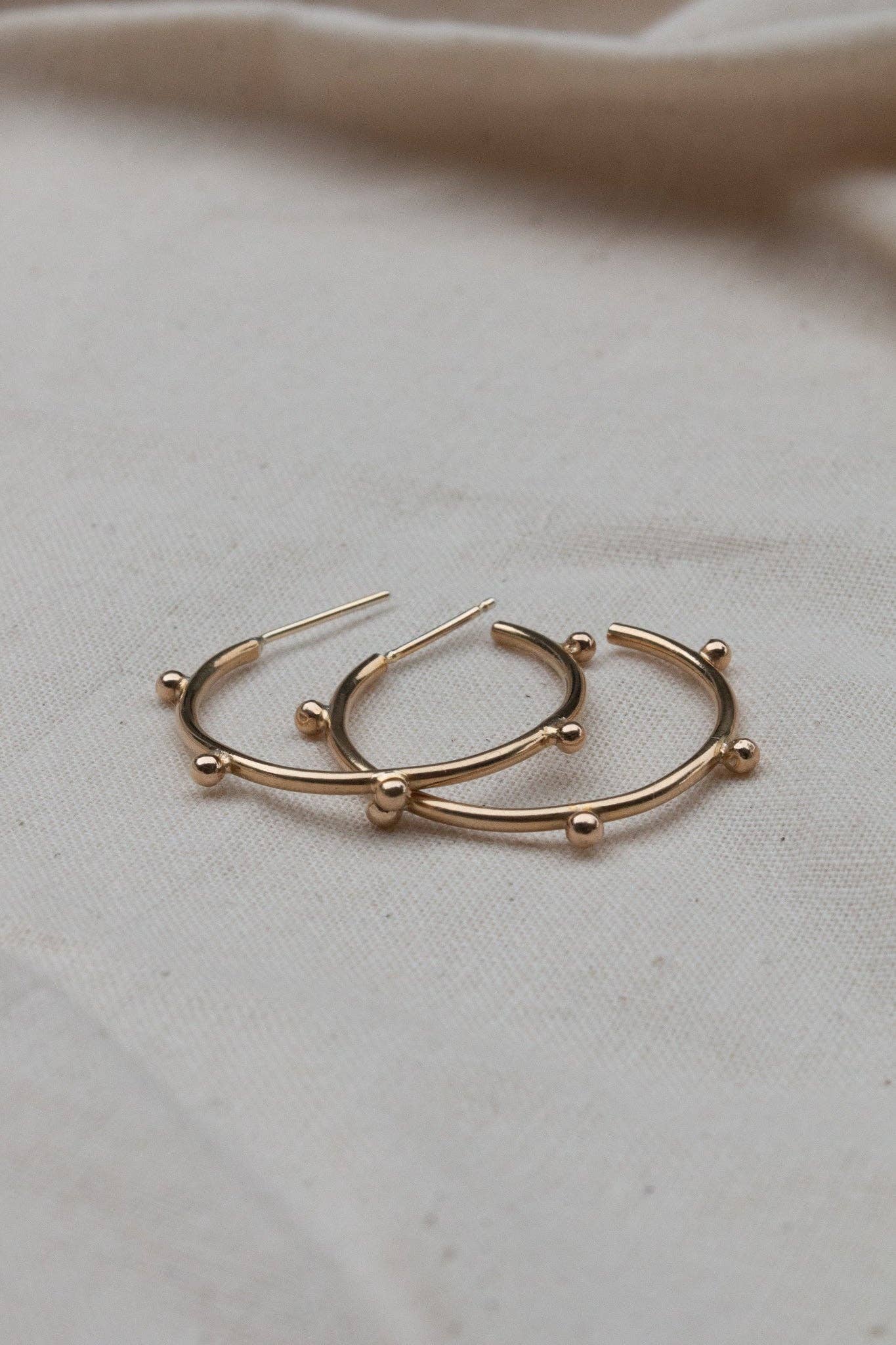 Bentu Hoops: Small Hoop