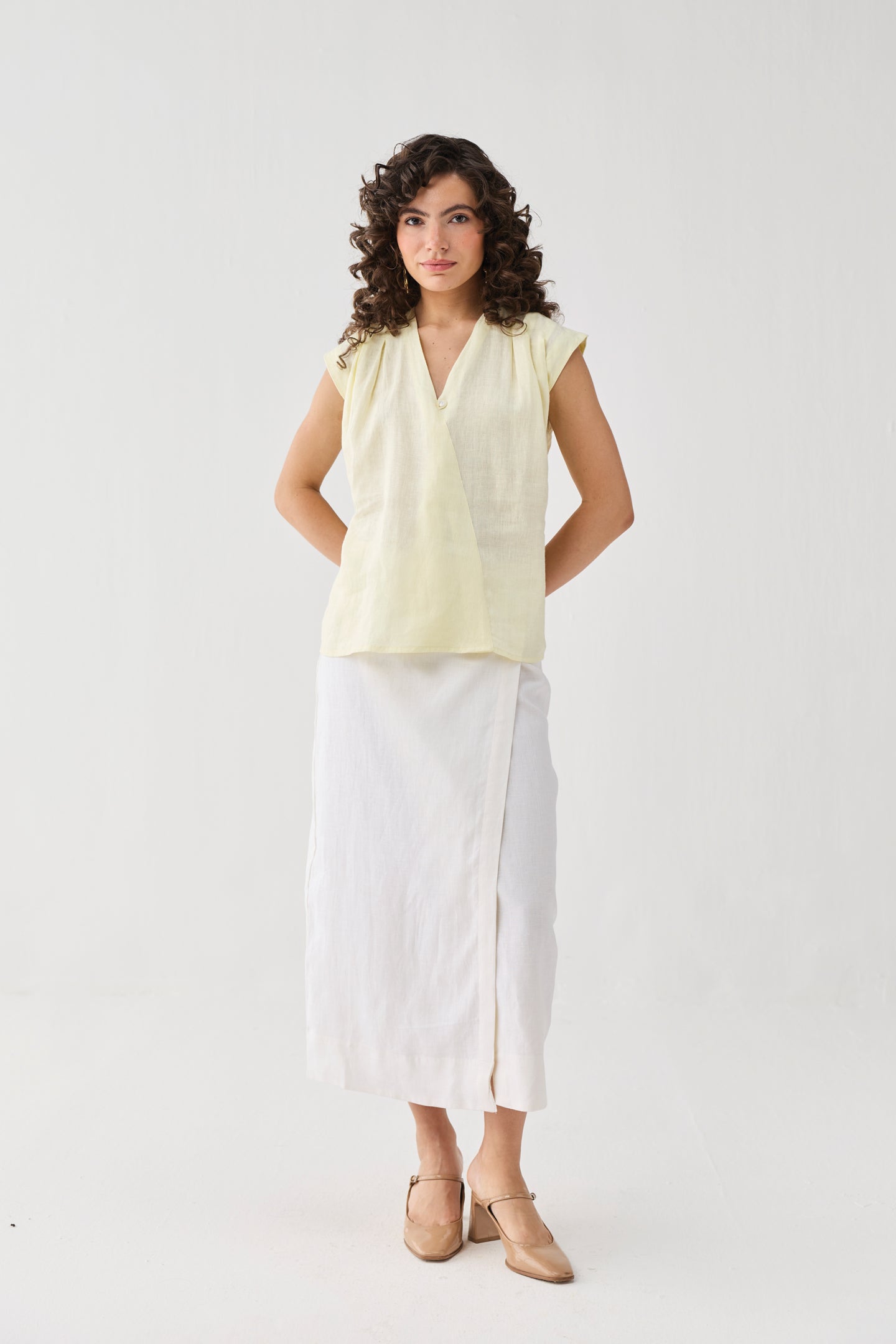 V-neck Overlap Top in Butter Lemon
