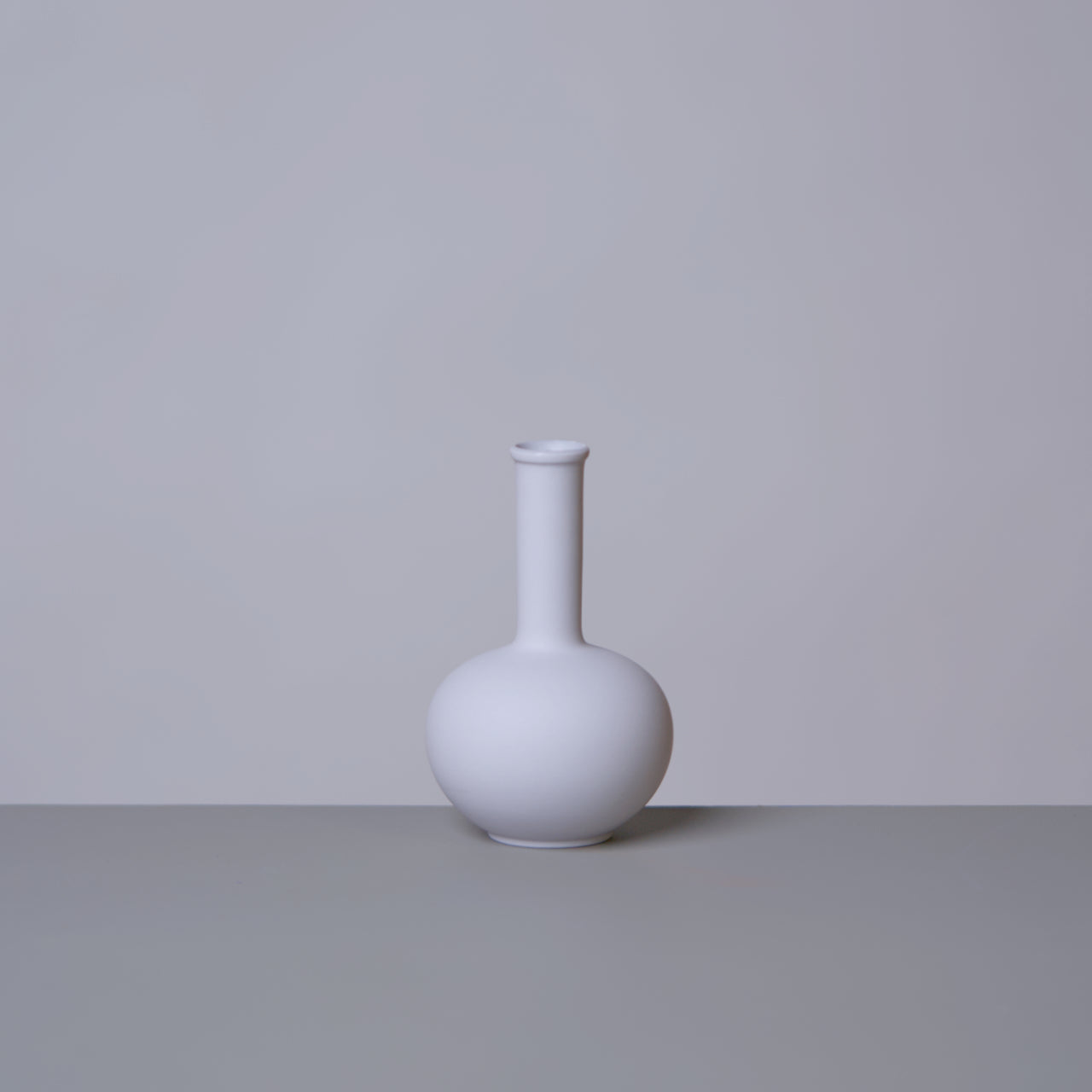 Matte Porcelain Mini Beauty Vase