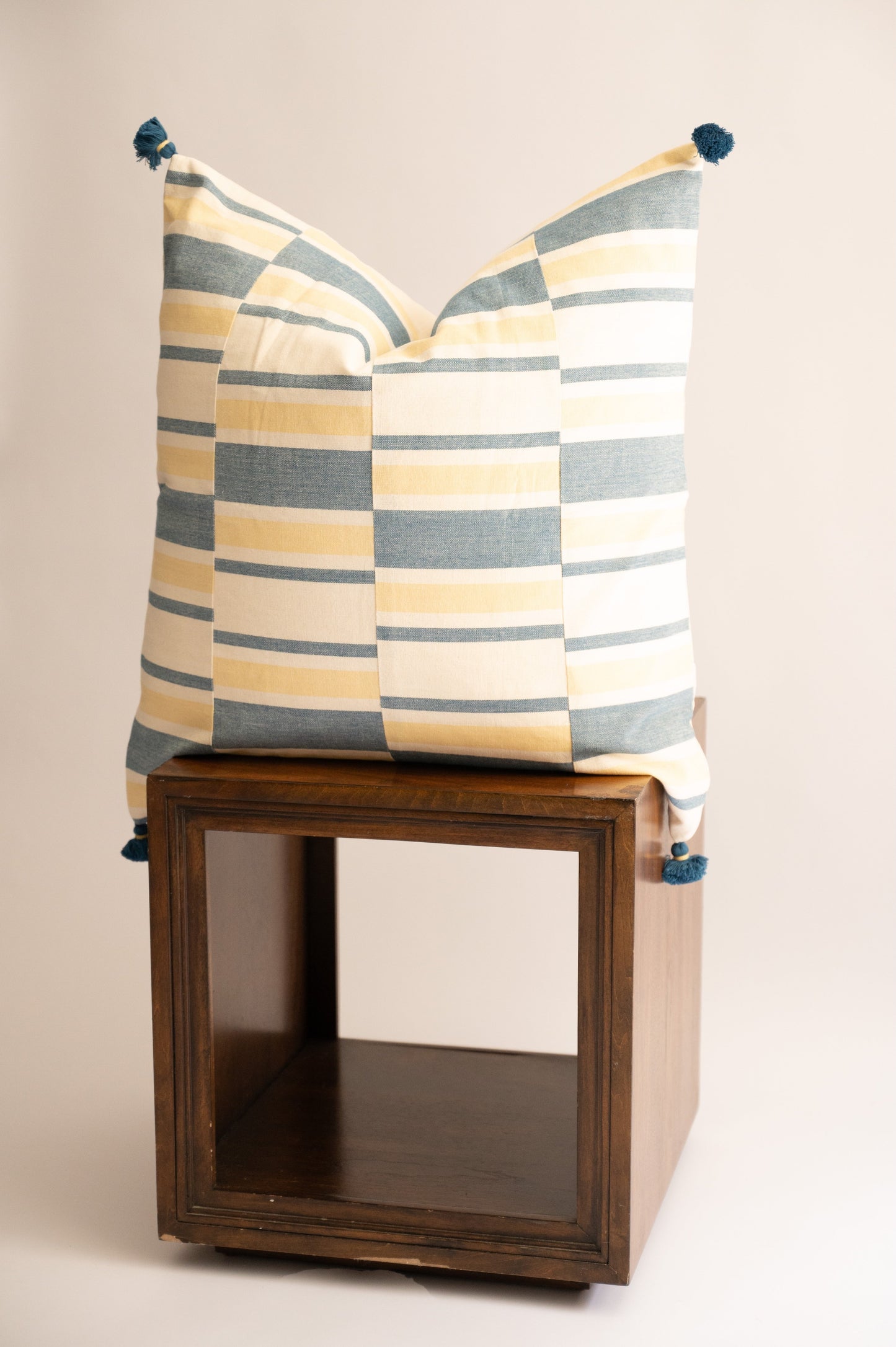 Jodha Handloom Pillow Cover 24"x24"