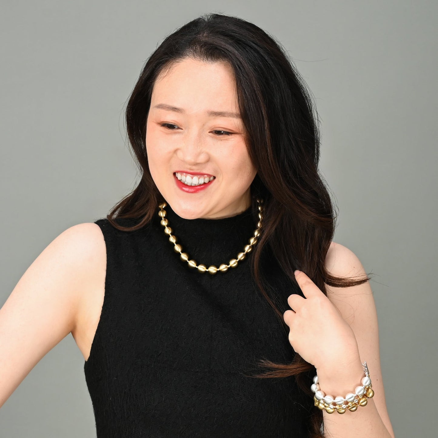 En Vogue Ball Necklace in Gold
