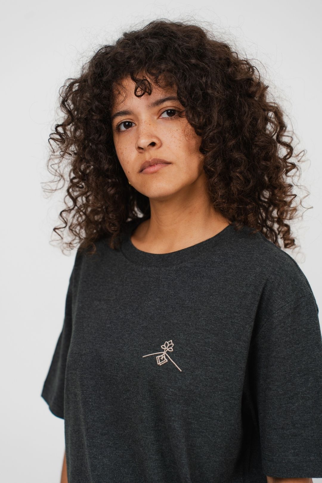 Camiseta orgánica - Gris Oscuro Jaspeado