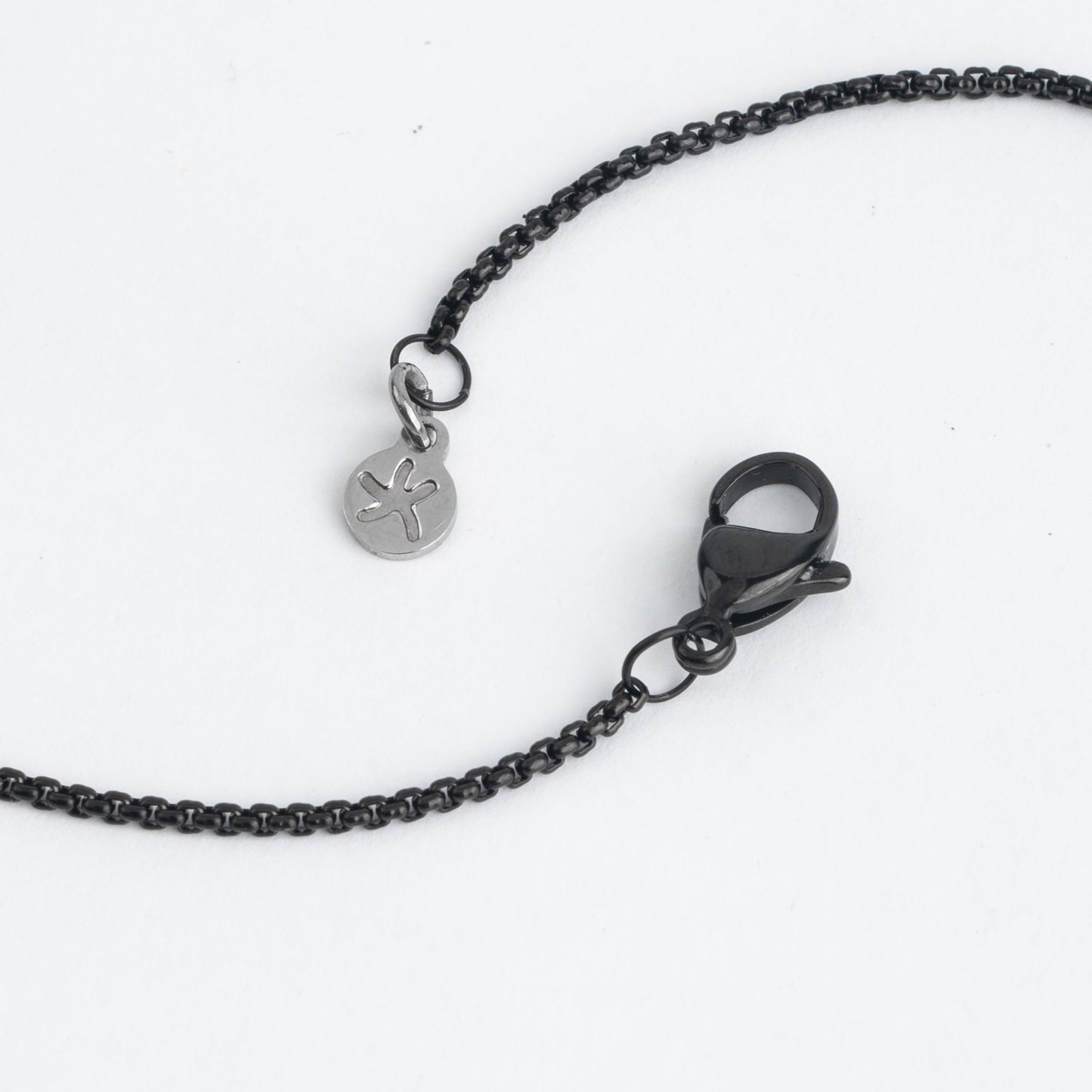 The Pillar Necklace – Matte Black