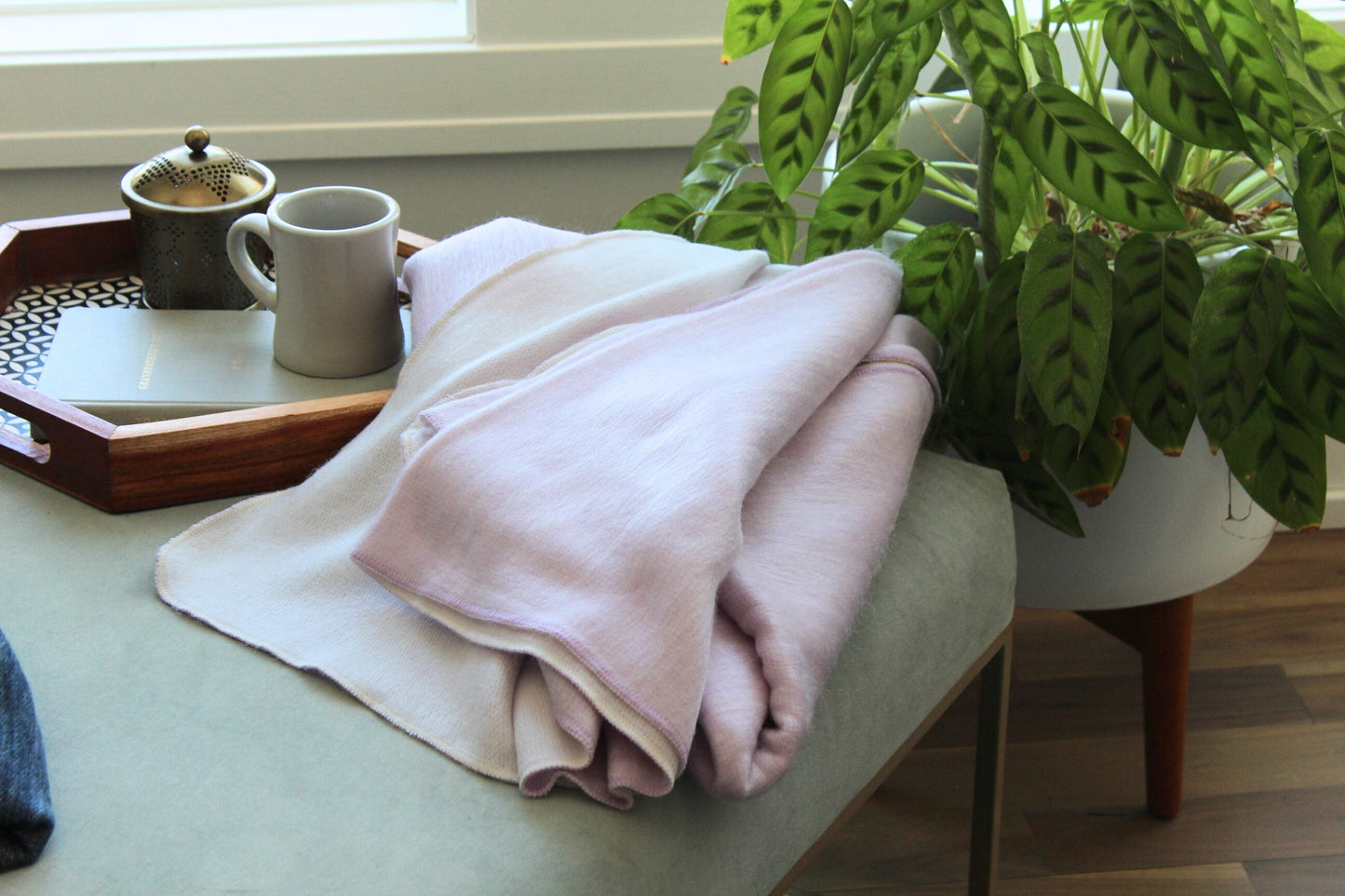 Kani Collection - Reversible Lavender and White