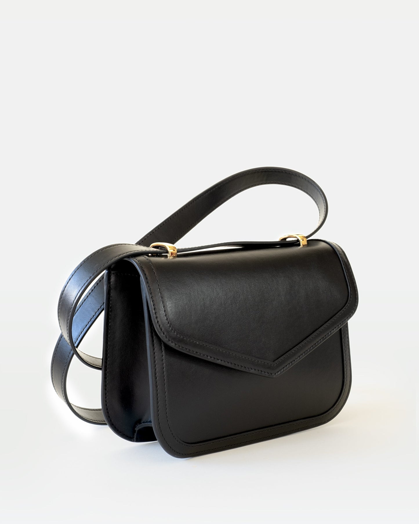 MODHER Maya Crossbody – Mirum® Edition