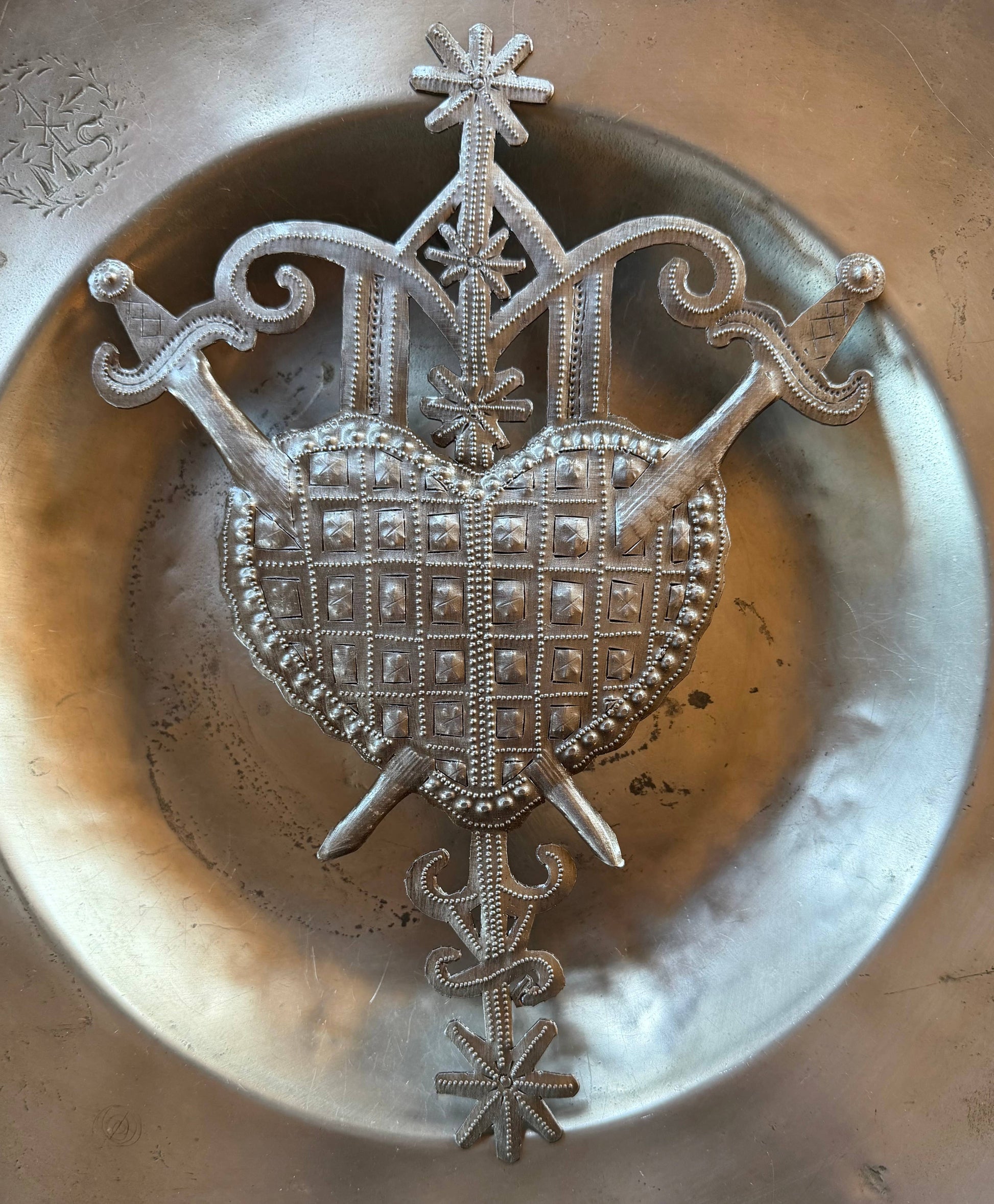 Erzulie Dantor Veve Heart – Handmade Haitian Metal Wall Art
