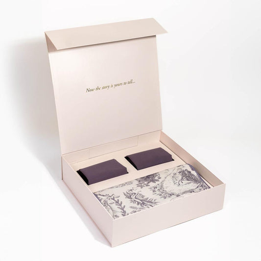 The Heroines Table Linens Set
