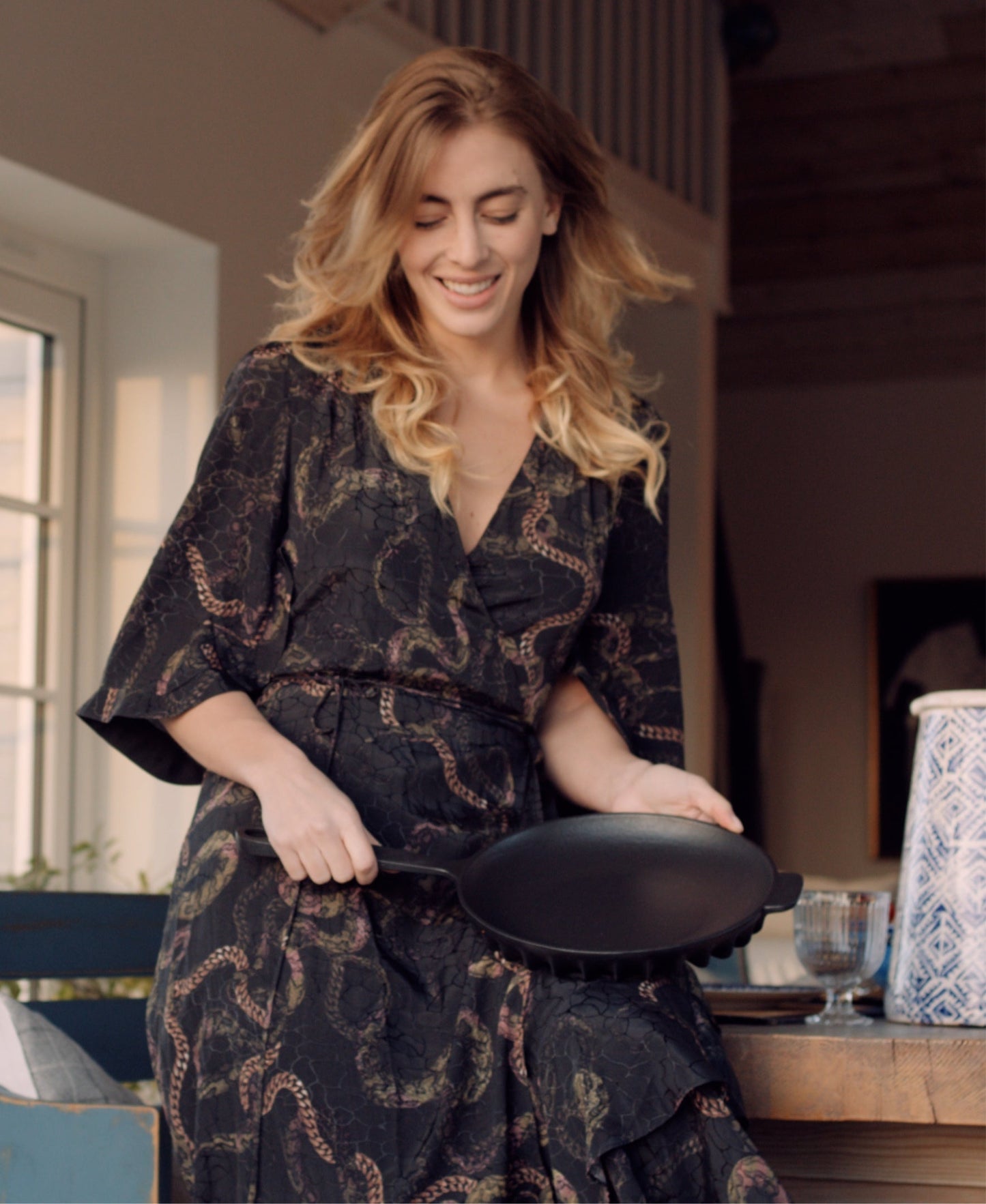 FIREUP Rapid Heat Enameled Cast Iron Caviar Black Frying Pan, 10 In.