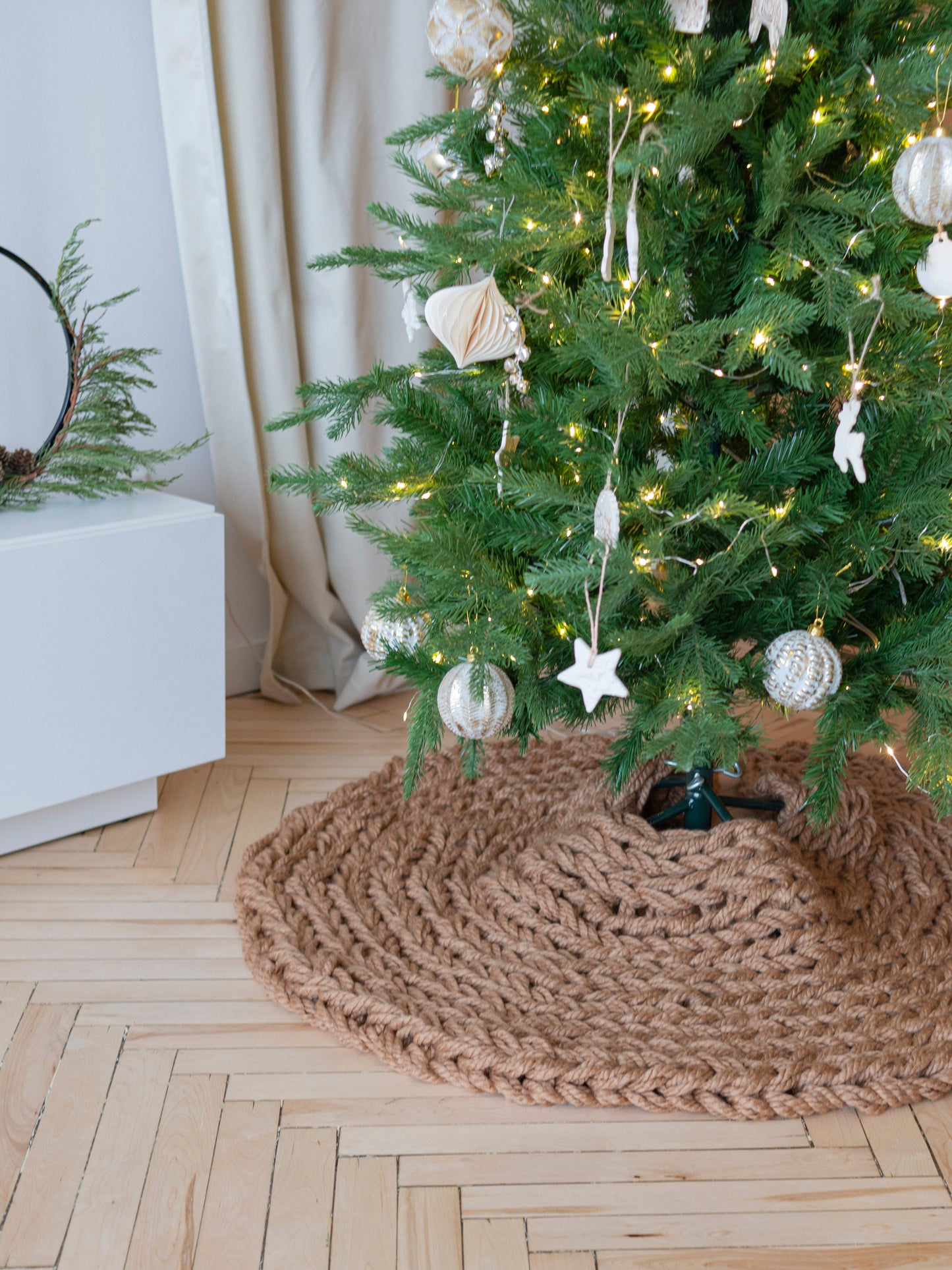 Beige Chunky-Knitted Christmas Tree Skirt | US Stock