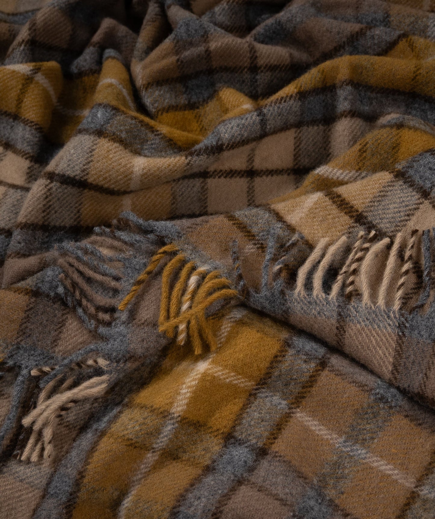 Highland Tweeds Pure New Wool  Fluffy Throw - Natural Buchanan