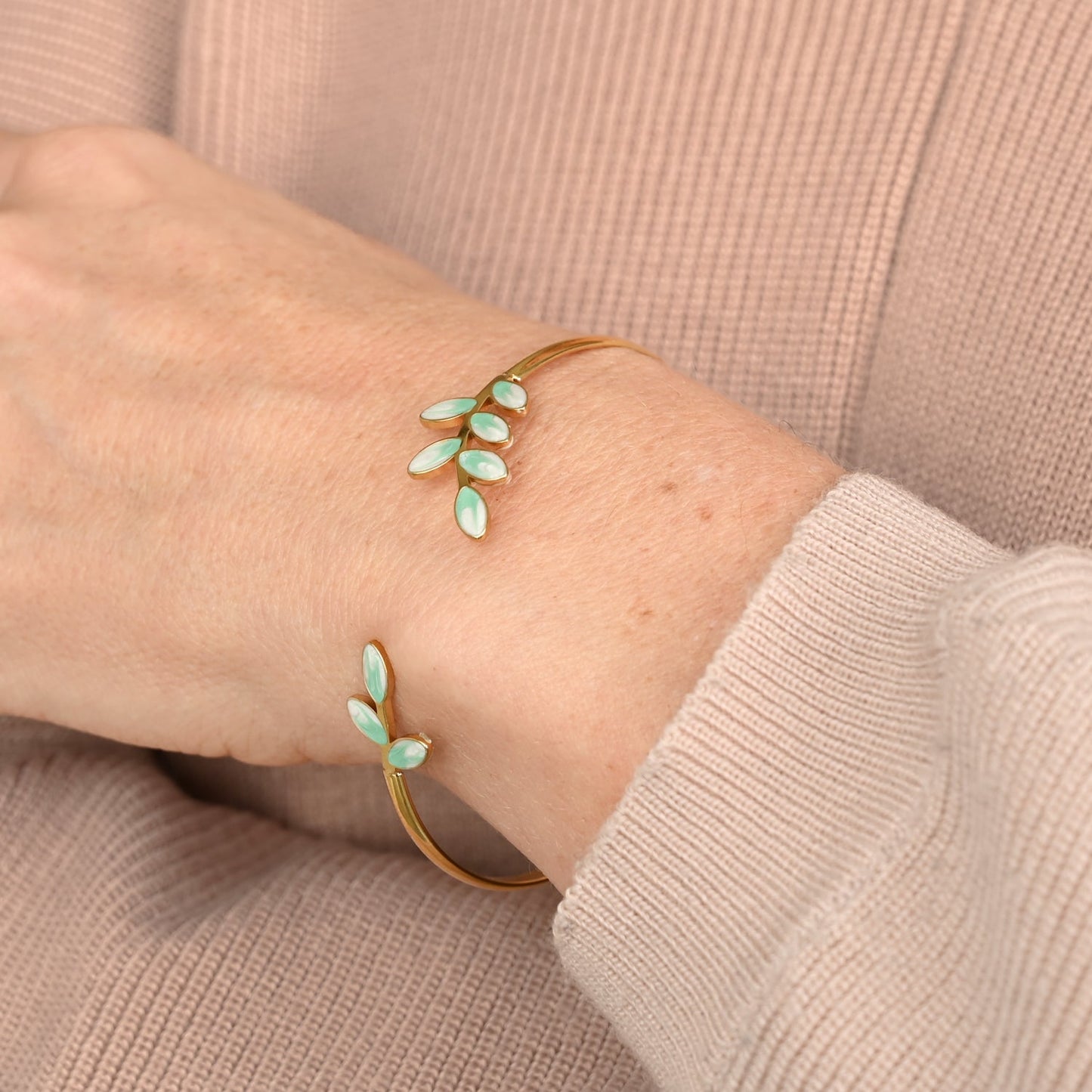 Hope Grows Bracelet in Mint
