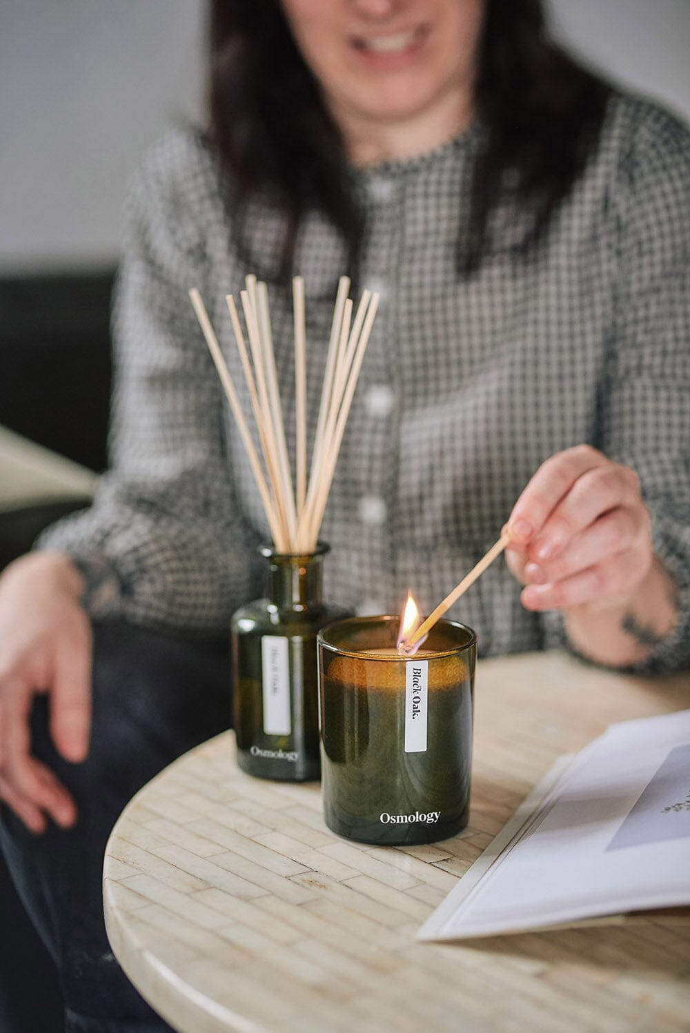 Black Oak Scented Candle - Cedarwood Cardamon and Nutmeg