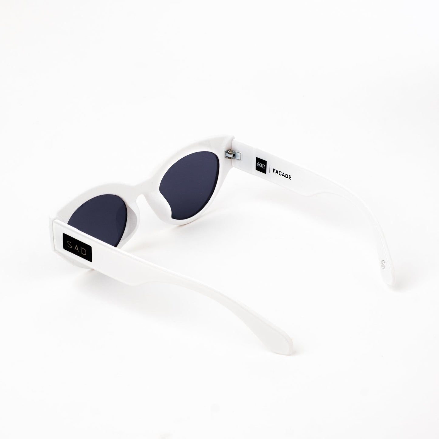 Facade // Anti Flash White