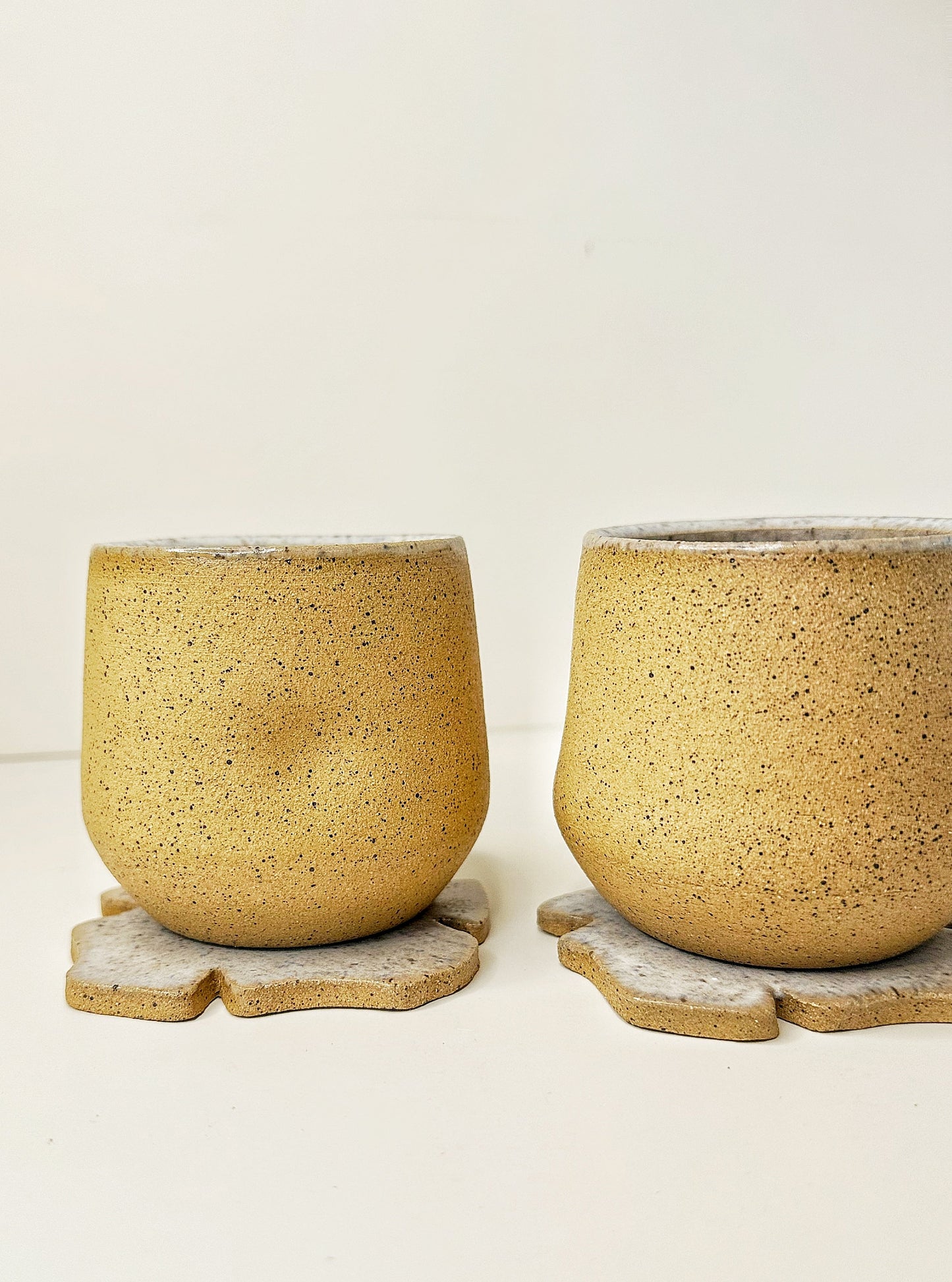 OCEAN SAND CUP SET (2 cups + 2 Flower coasters)