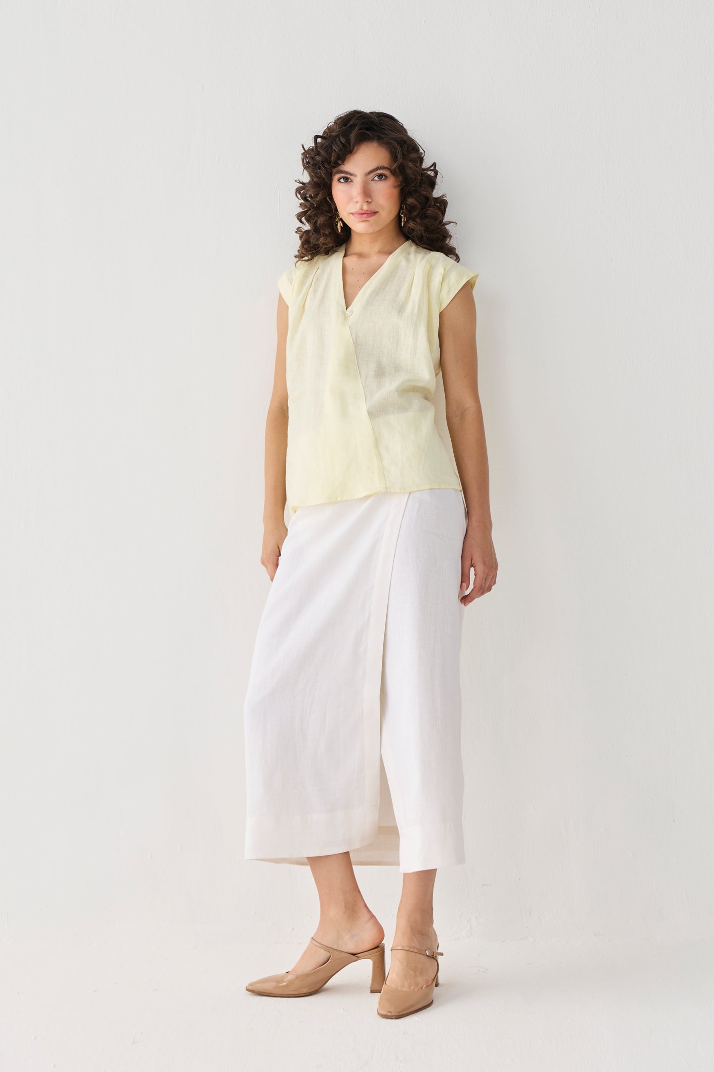 V-neck Overlap Top in Butter Lemon