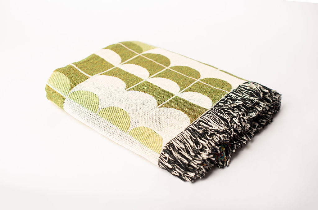 Green Geometric Scallop Jacquard Woven Throw
