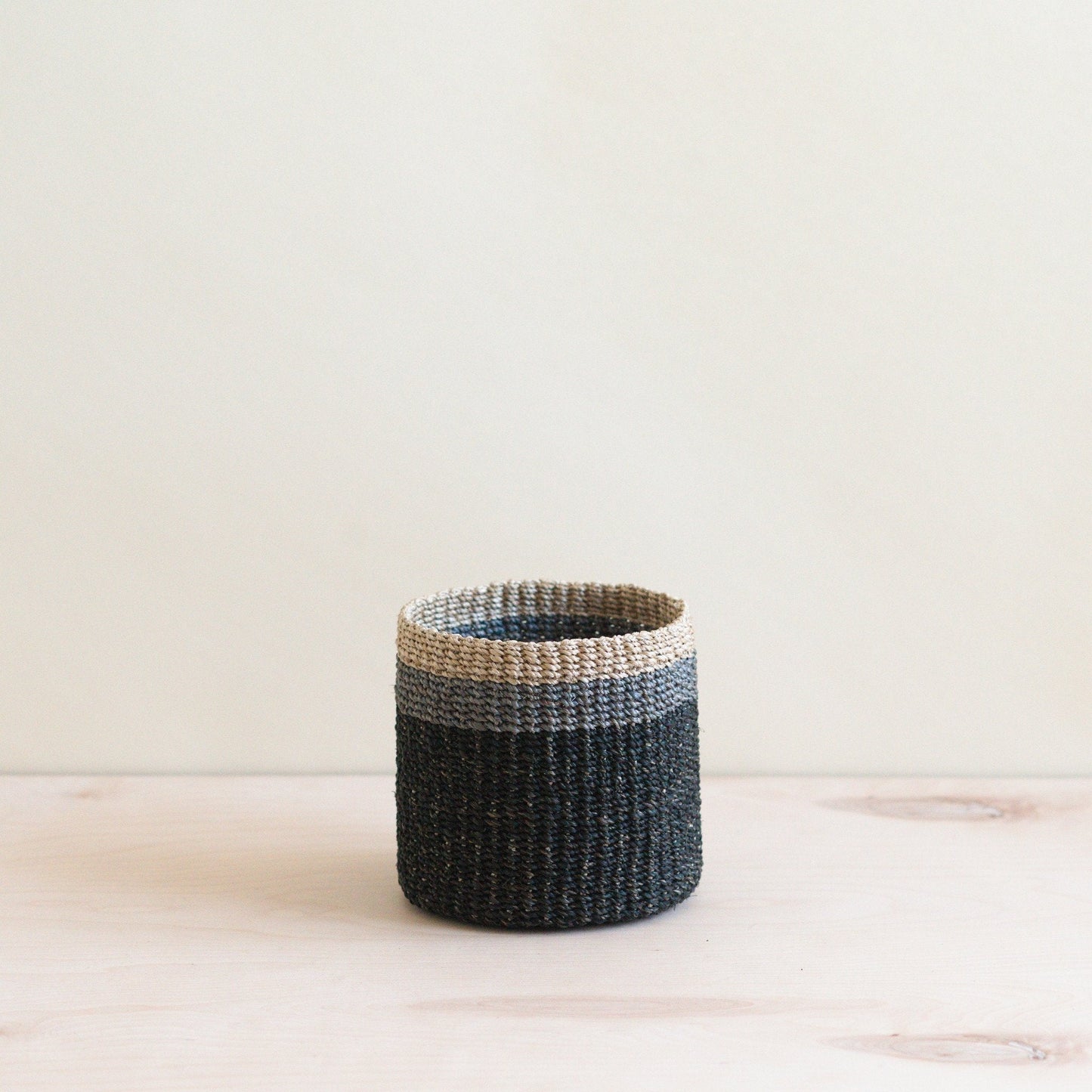 Black Tabletop Mini Basket