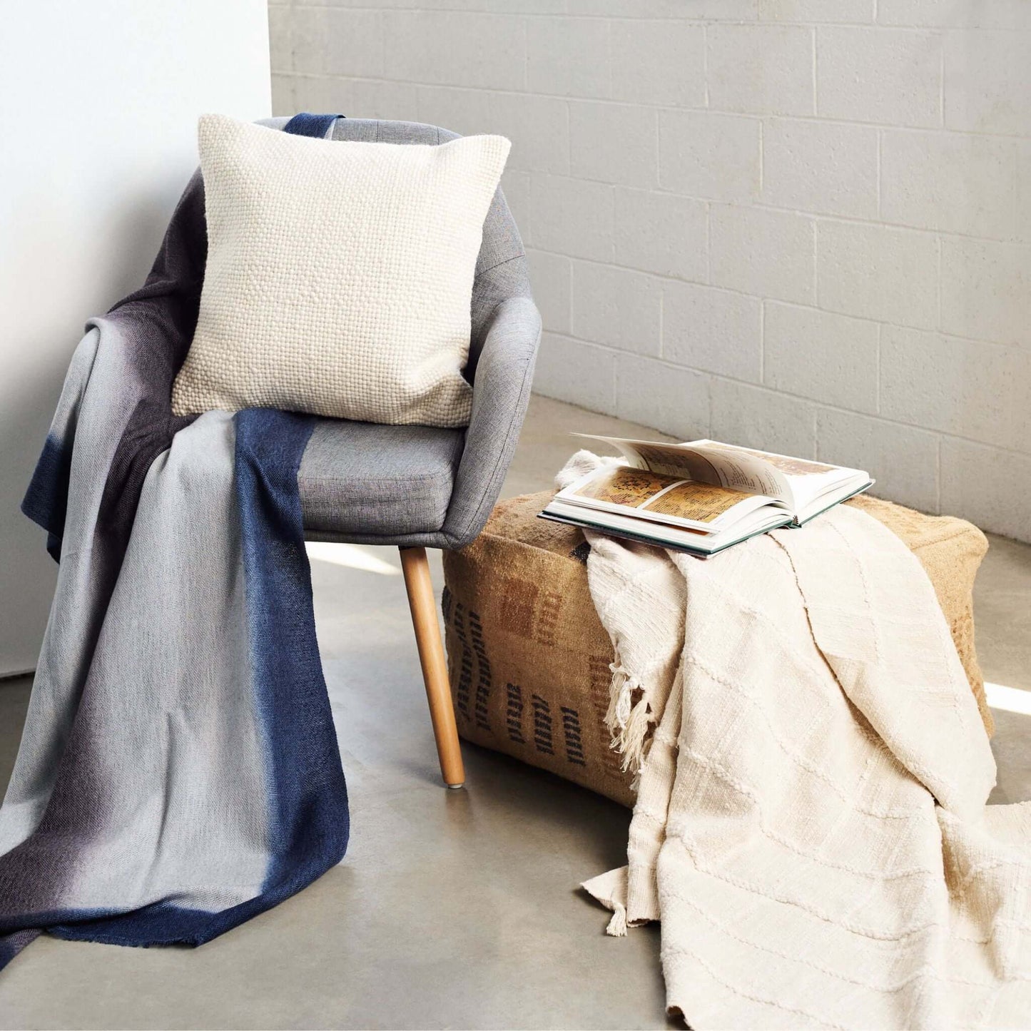 Sea Shell White Textured Checks Handloom Throw