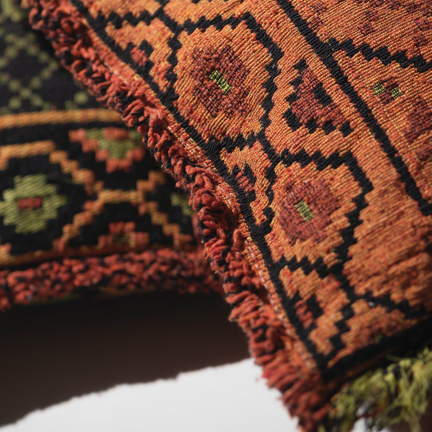 Hybrid Indian Cushion