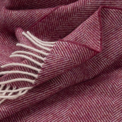 Southampton Home Shetland Lambswool Herringbone Throw – Berry