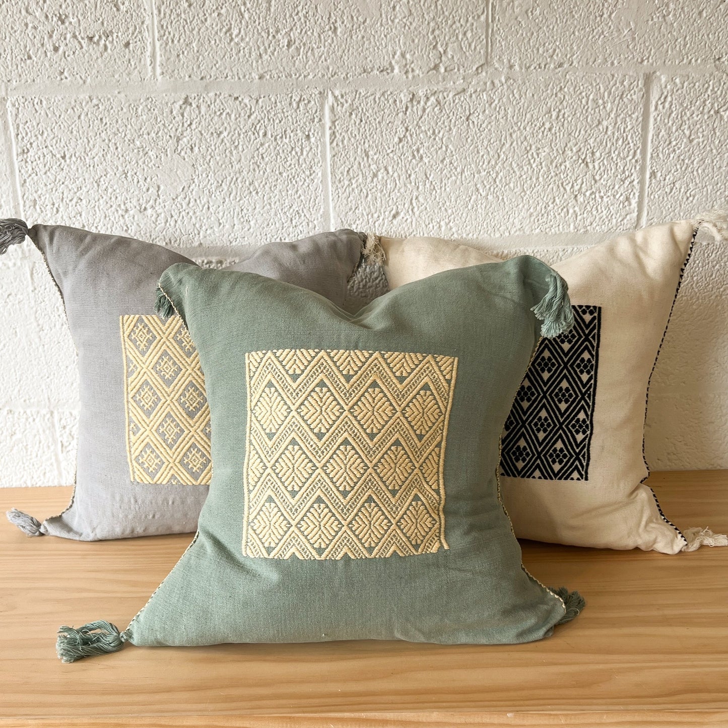 Chiapas Brocade Pillow With Tassels
