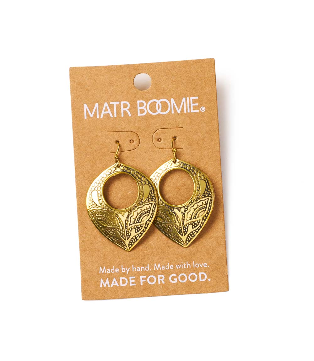 Yashi Embossed Statement Earring