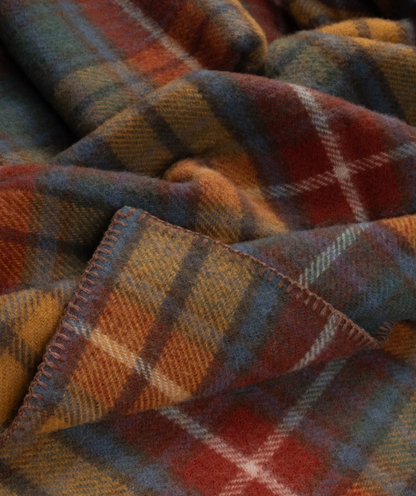 Highland Tweeds Big Throw - Antique Buchanan