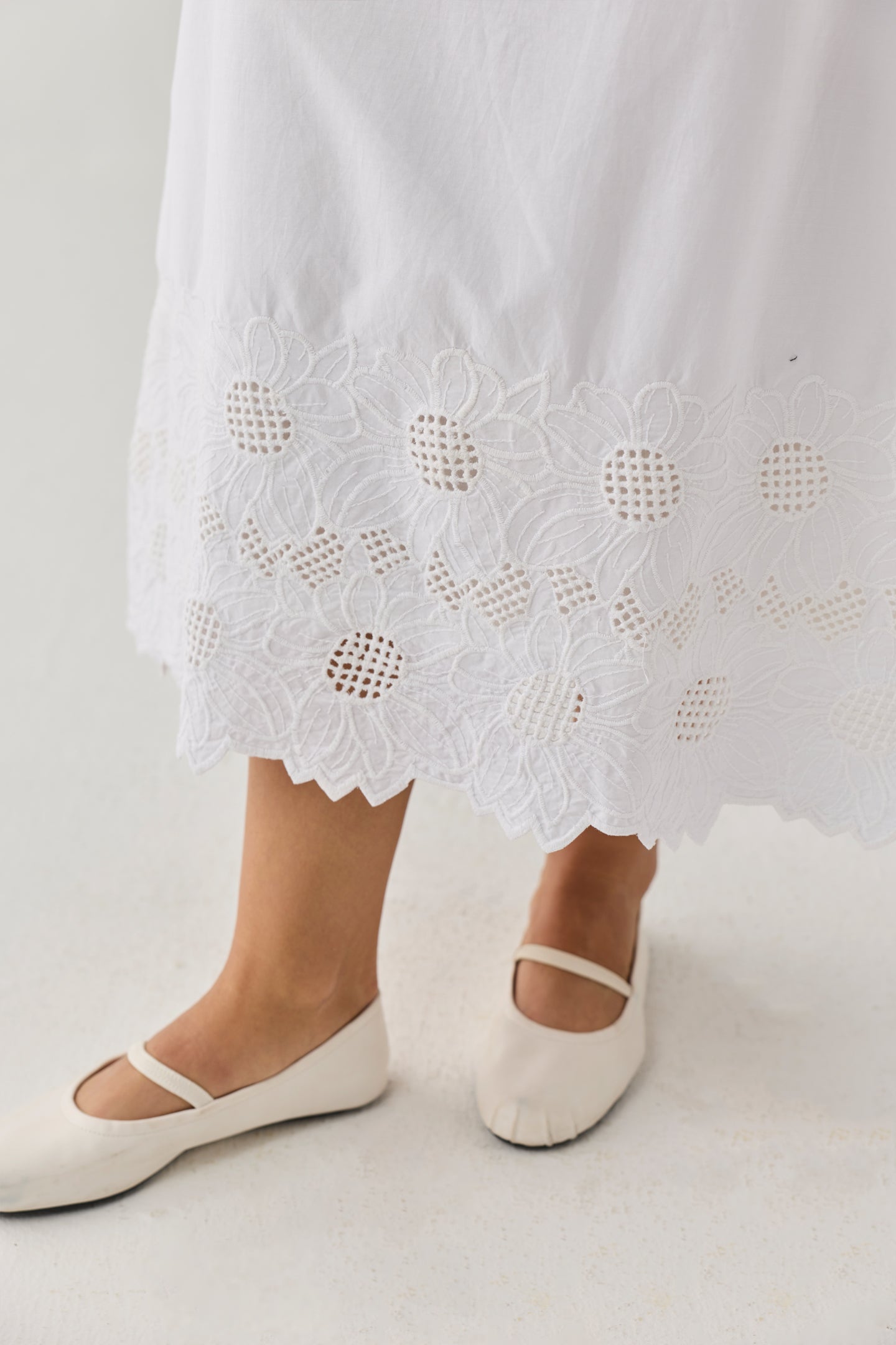 Embroidered Midi Skirt in White