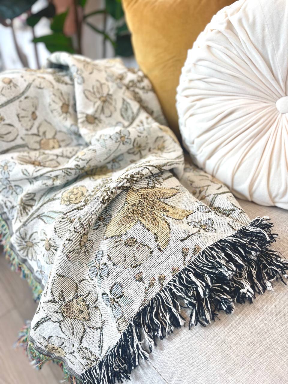 Lilly Floral Jacquard Woven Throw