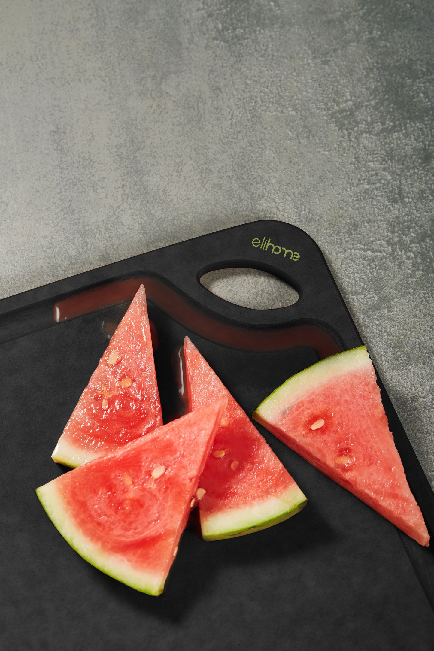 Classic Series 10 x 13 x 1/4 Cutting Board - Medium- Black Color