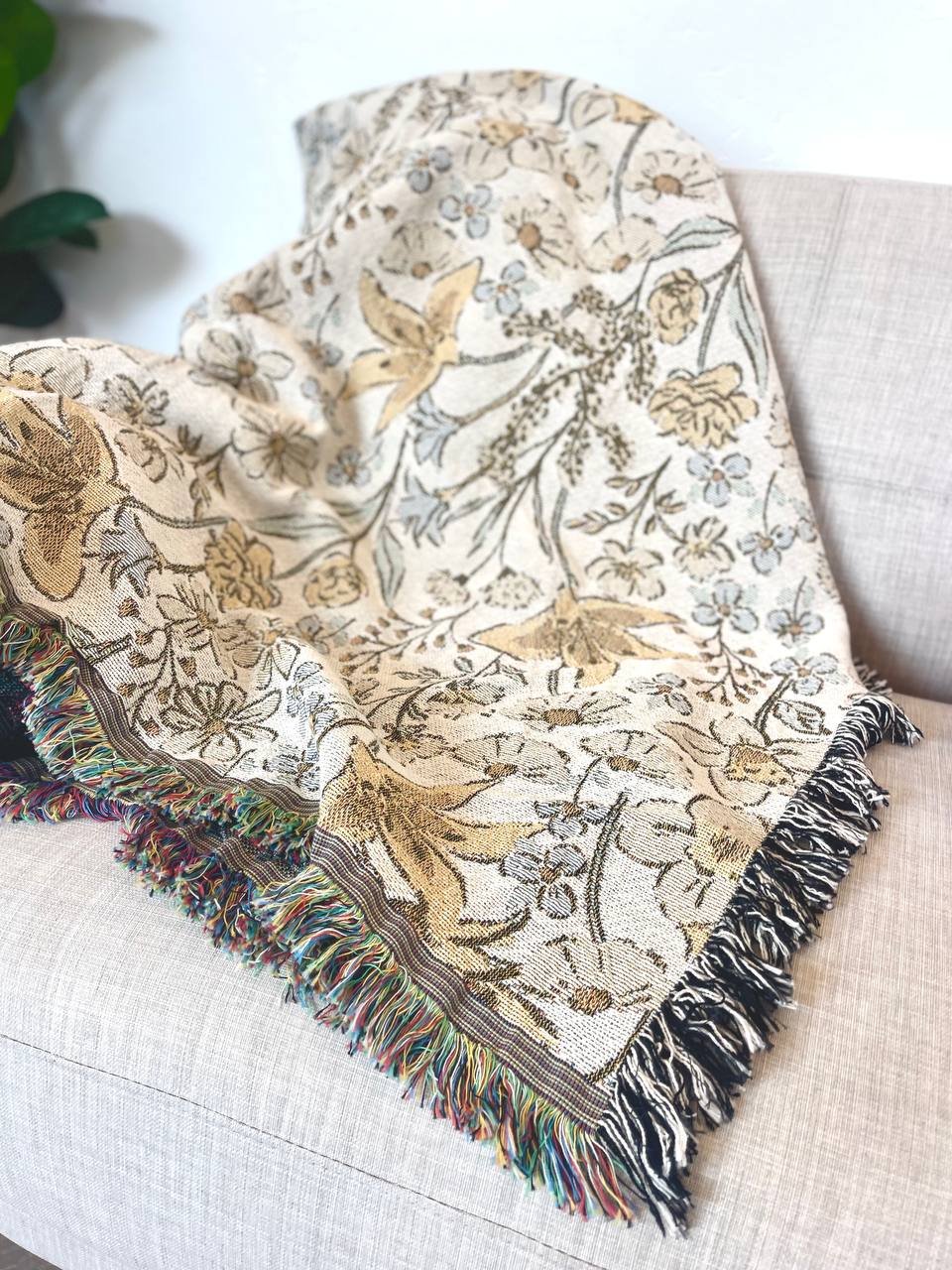 Lilly Floral Jacquard Woven Throw
