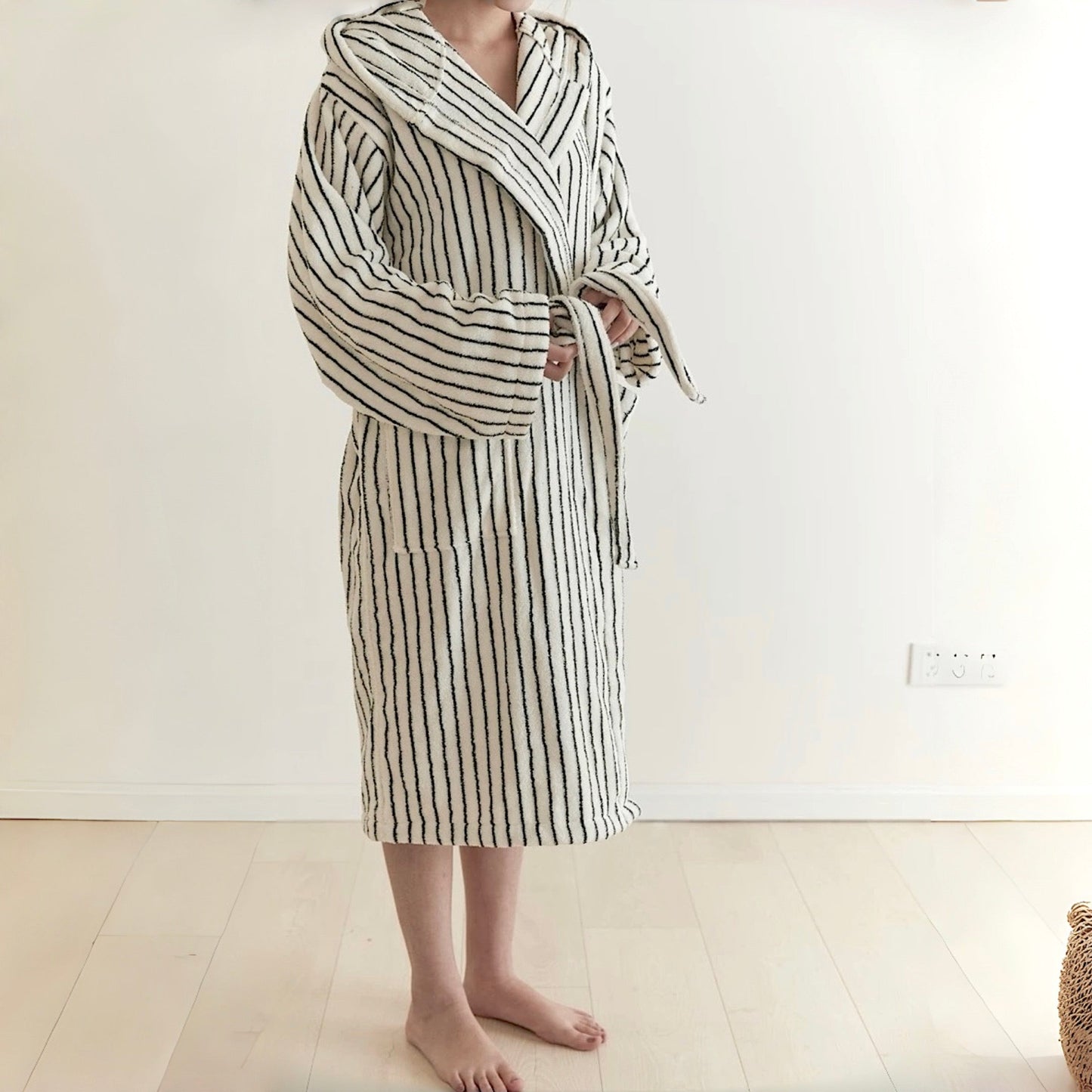 Scandi Retro 100% Long-stapled Cotton Stripe Hooded Bathrobe