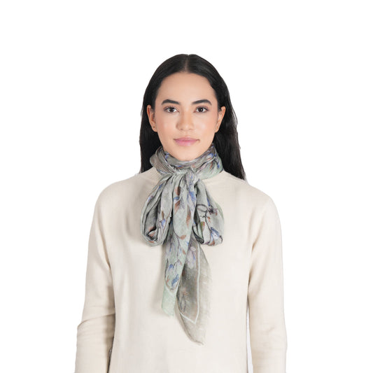 Magnolia Blossom Gradient Square Wrap - Mint Grey
