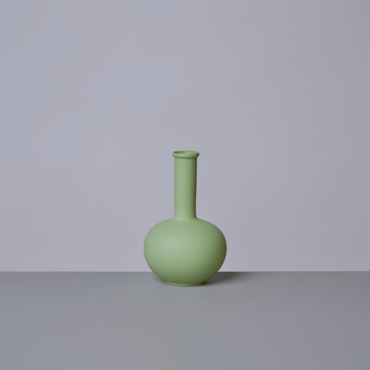Matte Porcelain Mini Beauty Vase