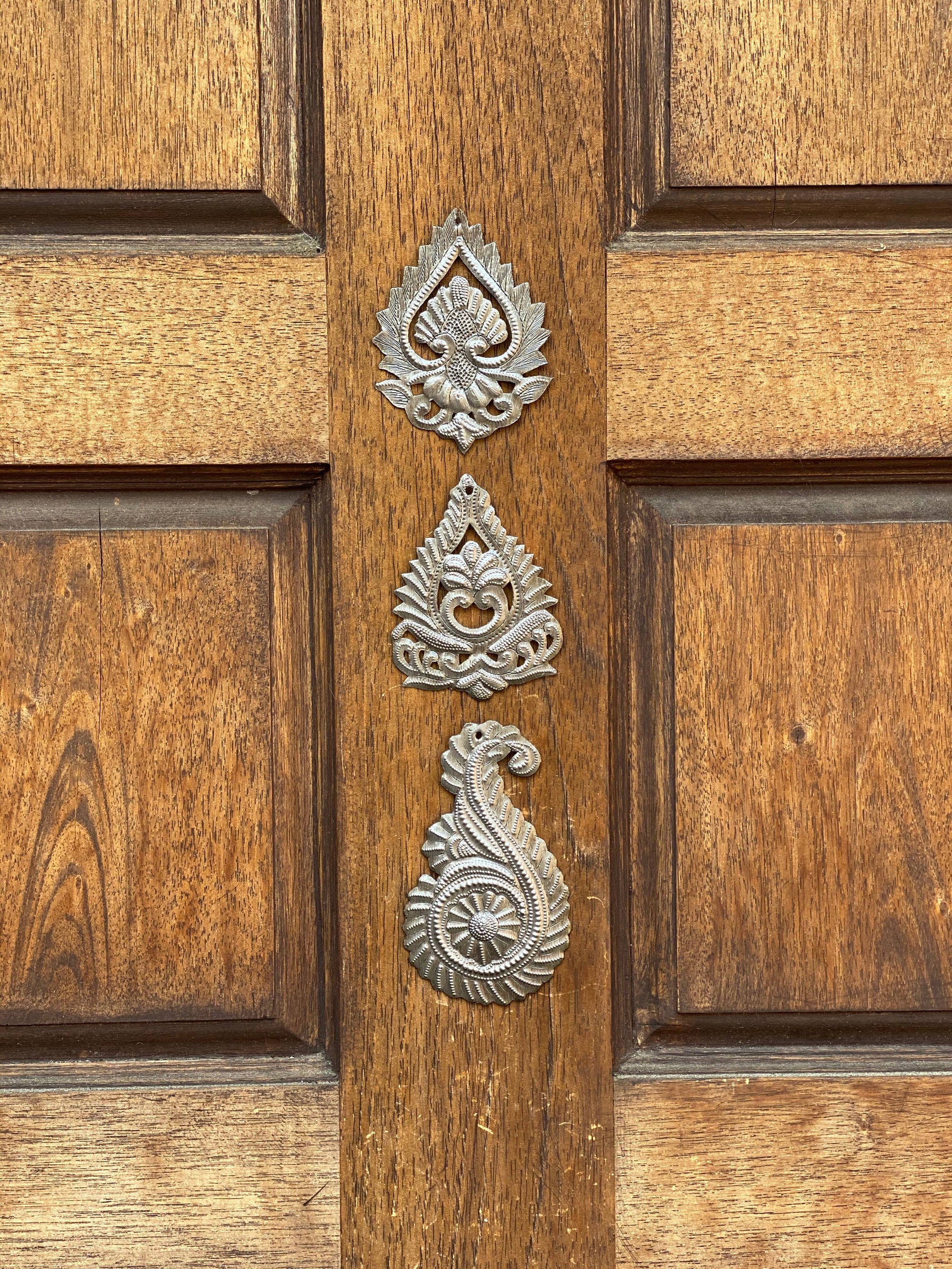 4" x 3" Paisley Accents, Embellishments, $4.00 ea. set/3