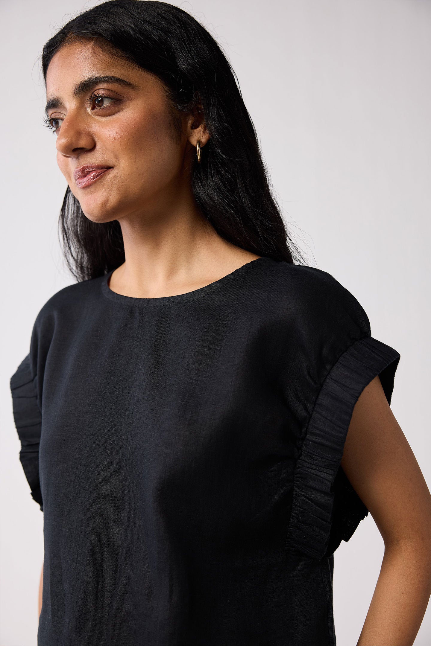 Hemp Top with Gathered Sleeve detail in Black