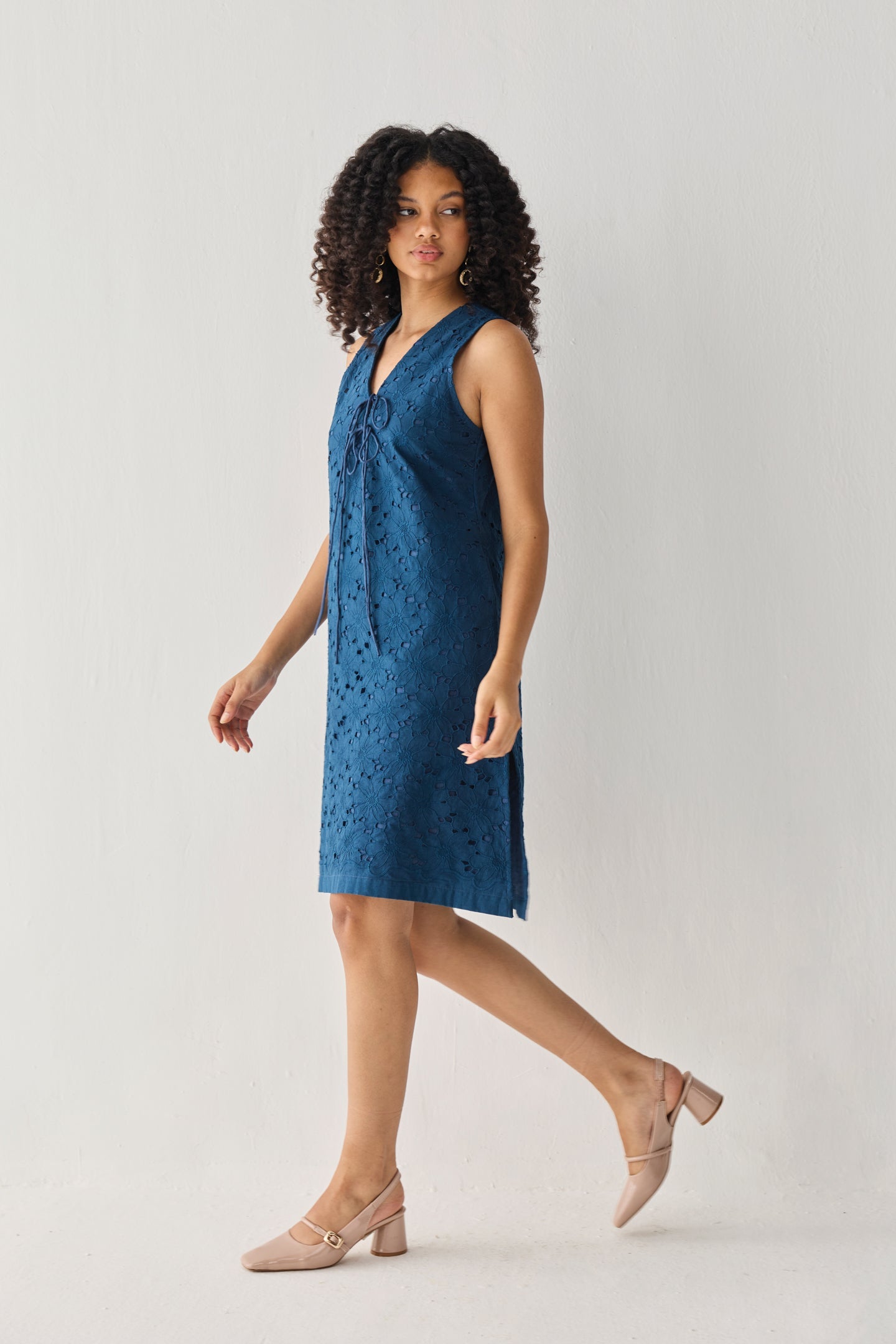 Sleeveless Knee-Length Dress in Blue