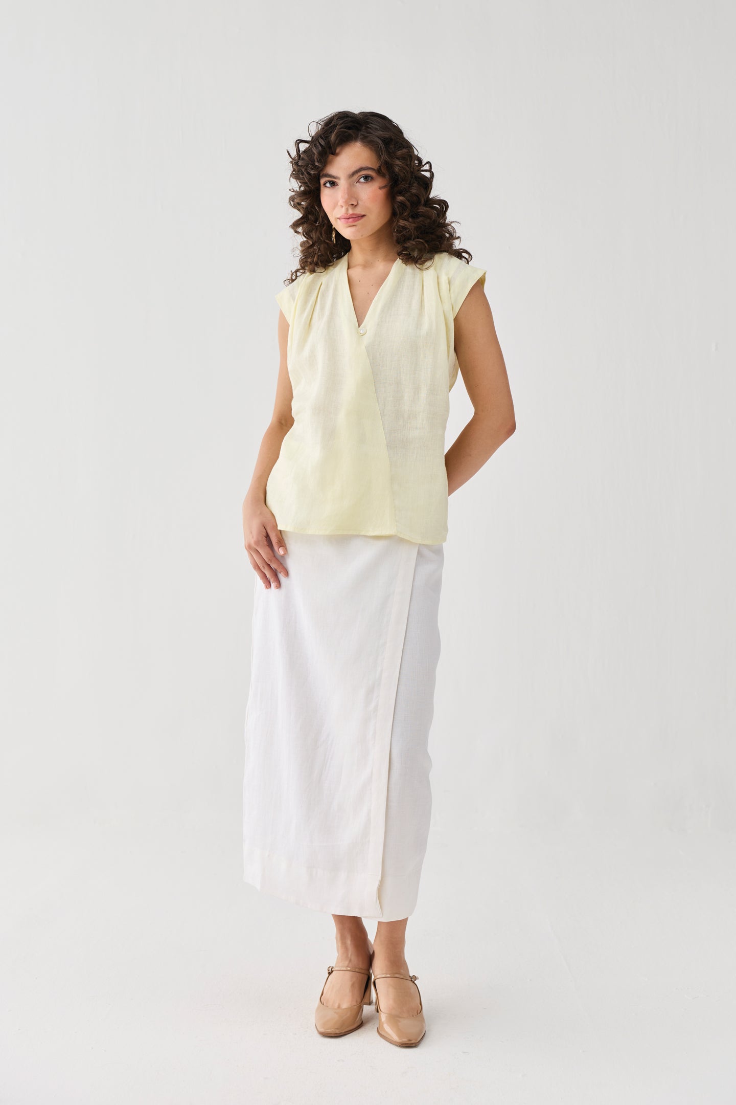 V-neck Overlap Top in Butter Lemon