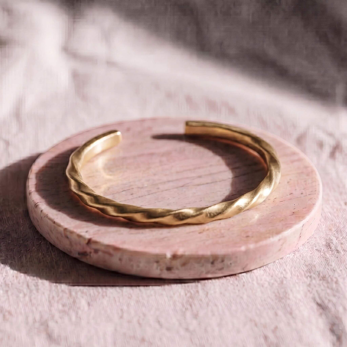 Circular Twist Brass Cuff Bracelet | Uzi Ecodunia