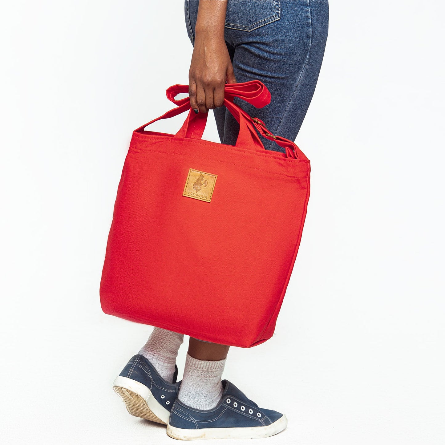 Canvas Carry-All Crossbody Bag for Men & Women | Amani #color_red